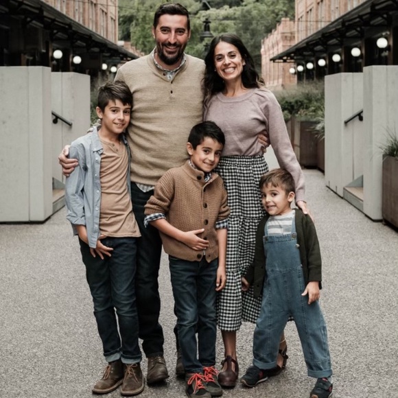 Meet your Posher, Pamela - Picture 2 of 2